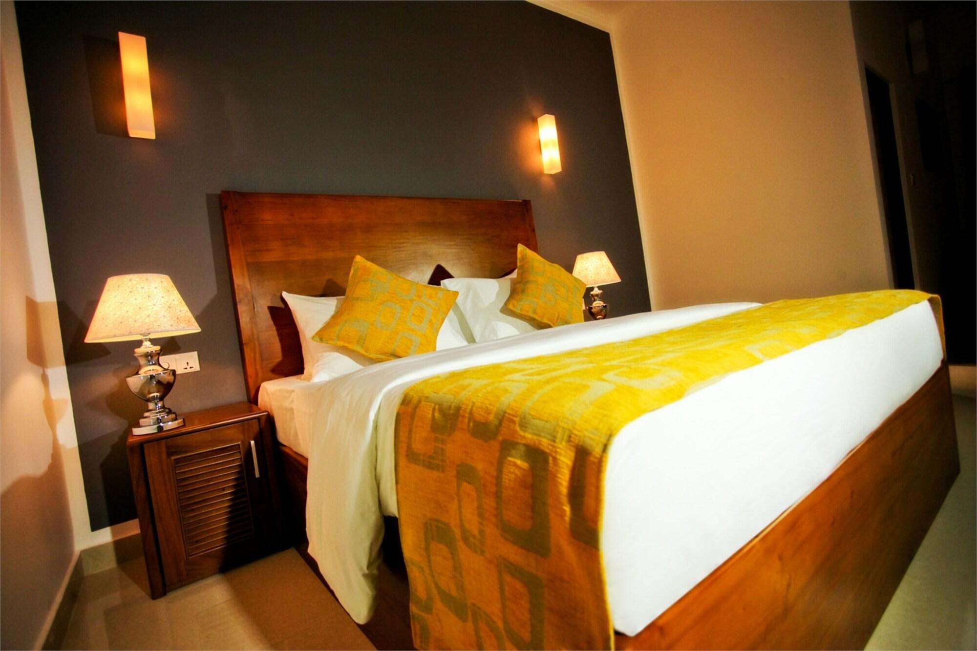 Hotel Travellers Nest Kandy Exterior foto